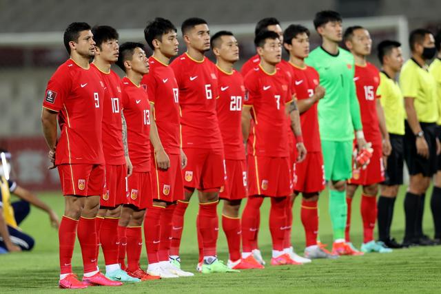 海港2-1逆转河南 李新翔破门让·克劳德制胜吾米提江送礼